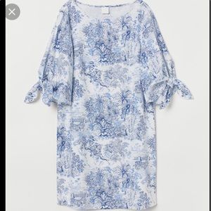 Blue toile linen shift dress